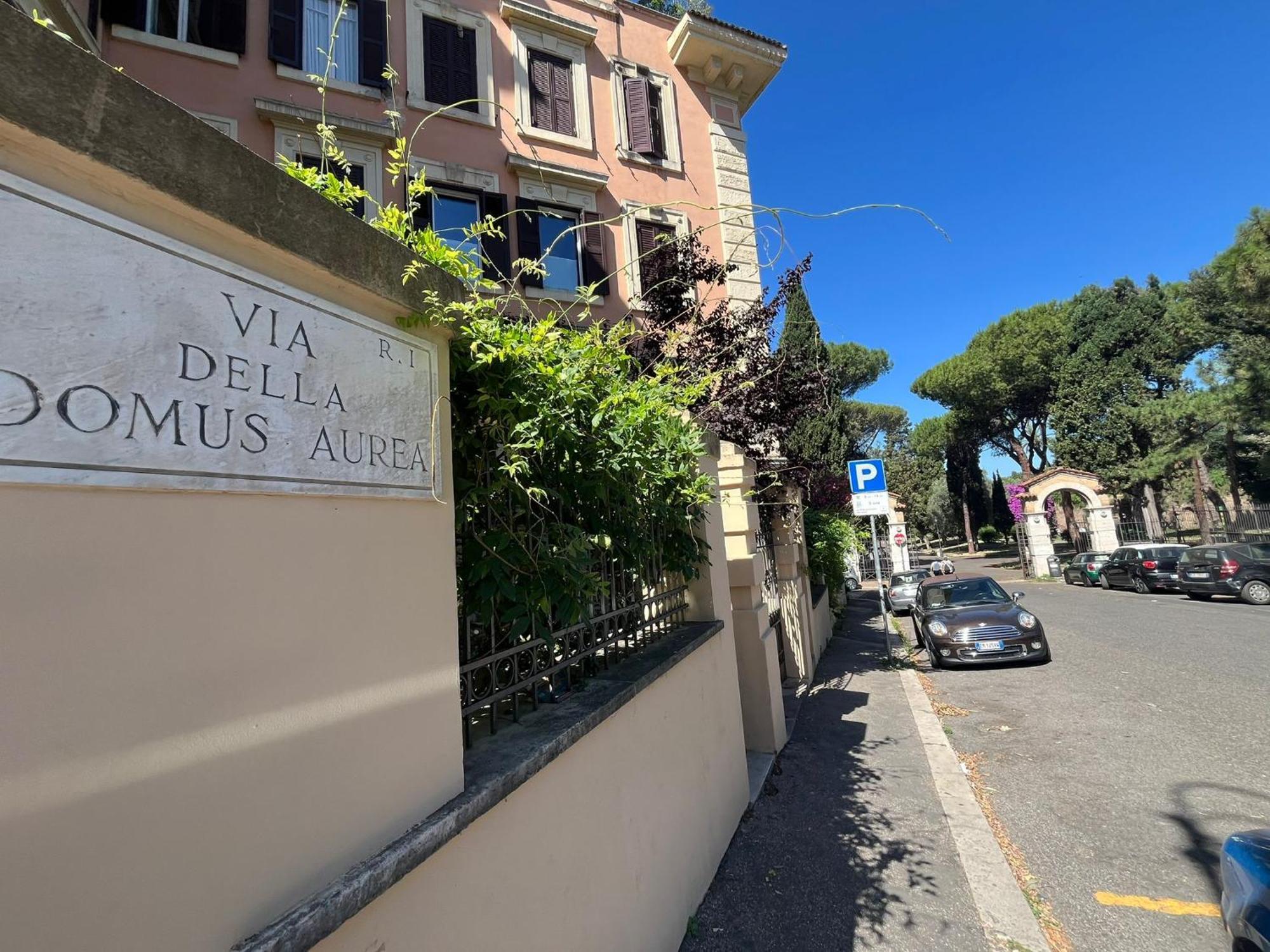 Apartment Iside At Colosseum -2 Bedrooms 2 Bathrooms *