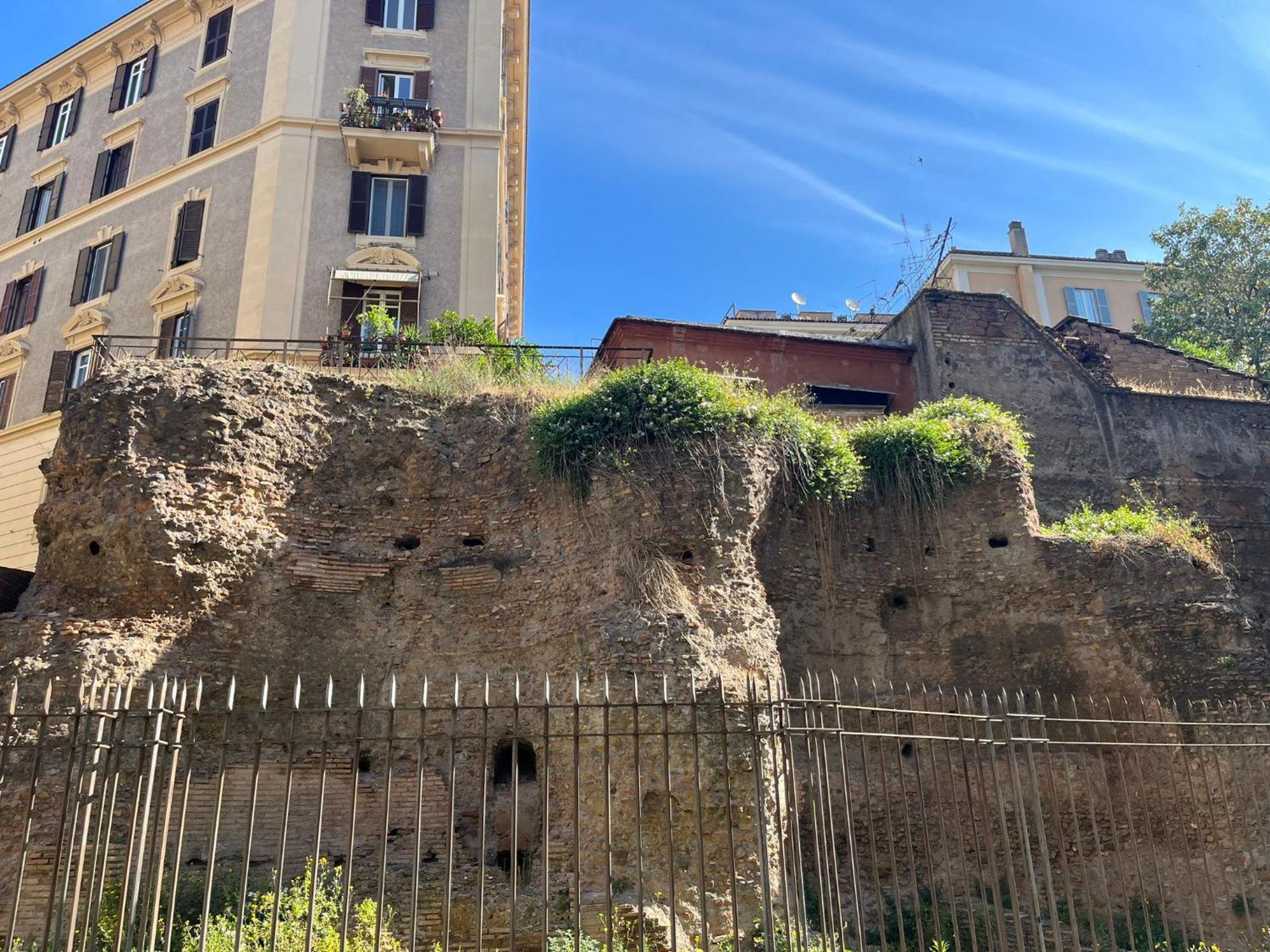 Apartment Iside At Colosseum -2 Bedrooms 2 Bathrooms *